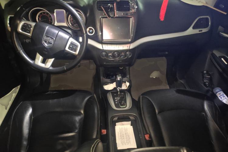 Used Dodge Journey 2013 2.4L Two-Wheel Drive Luxury Version