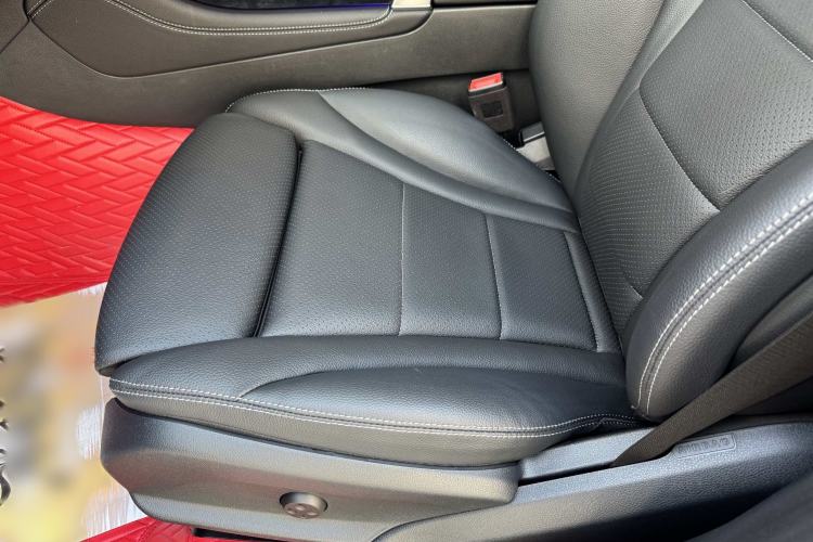 Used Mercedes-Benz GLC Coupe 2020 GLC 260 4MATIC Coupe SUV Interior 10