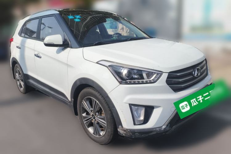 Used Hyundai ix25 2015 1.6L Automatic Two-Wheel-Drive Deluxe DLX Model