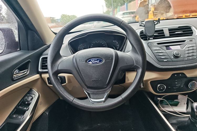 Used Ford Escort 2017 Revised Version 1.5L Manual Comfort Edition