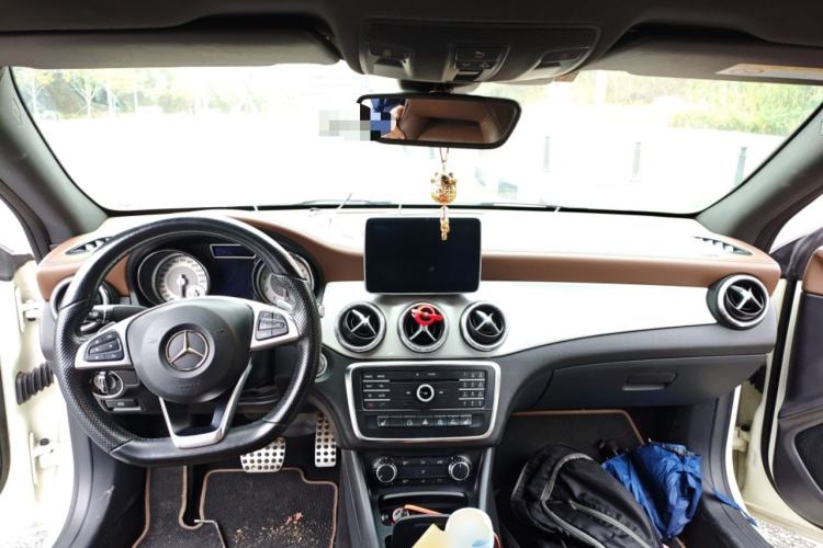 Used Mercedes-Benz CLA 2014 CLA 260 4MATIC Center Console