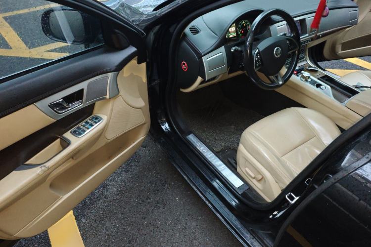 Used Jaguar XF 2012 XF 3.0L V6 Prestige Edition Driver Seat