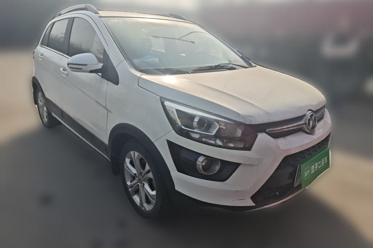 Used BAIC Senova X25 2015 1.5L manual Comfort trim level