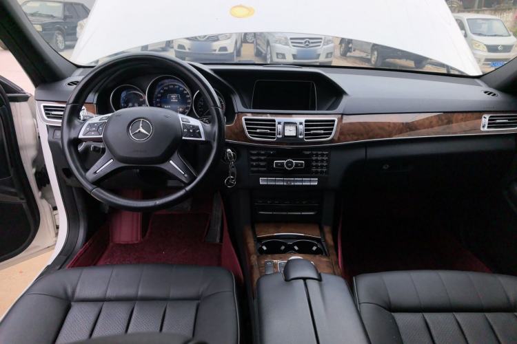 Used Mercedes-Benz E-Class 2015 E 260 L
