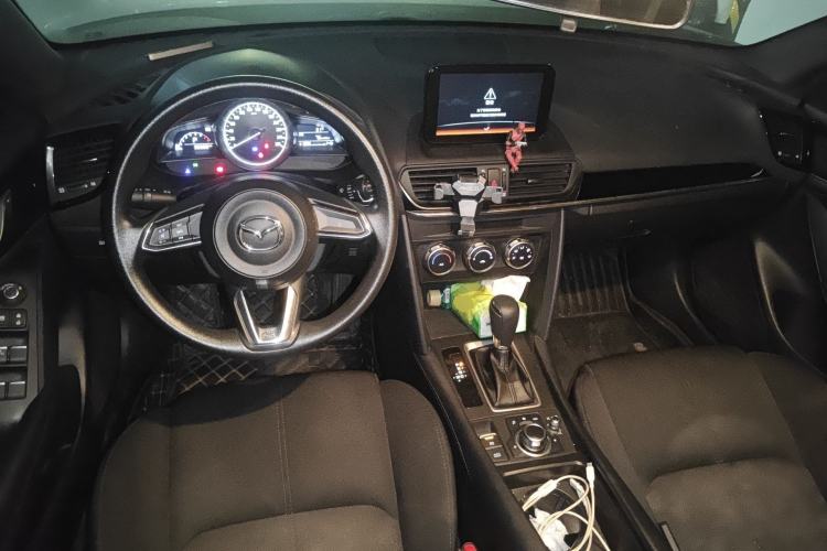 Used Mazda CX-4 2020 2.0L Automatic Two-Wheel Drive Blue Sky Dynamic Edition Center Console