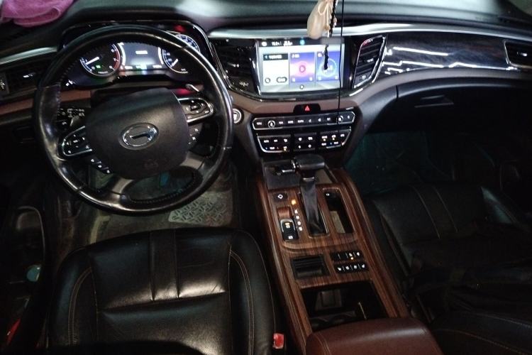 Used GAC Trumpchi GS8 2017 320T Two-Wheel Drive Luxury Smart Connectivity Version (7 Seats)