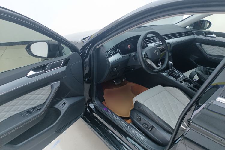 Used Volkswagen Magotan 2023 2 Million Units Commemorative Edition 330TSI DSG Luxury Version