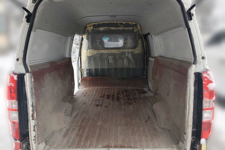 Used Jinbei New Hiace X30L 2022 1.5L Wealth Edition Air-Conditioning-Free Van China VI Standard SWC15M