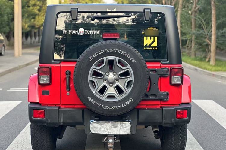 Used Jeep Wrangler 2017 3.0L Sahara Four-Door Comfort Edition
