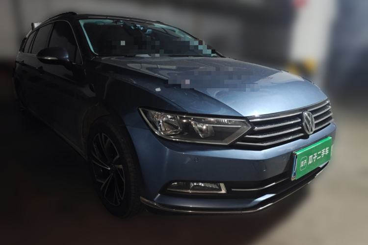 Used Volkswagen Variant 2016 380TSI Two-Wheel-Drive Style Edition Front Right 45 Deg