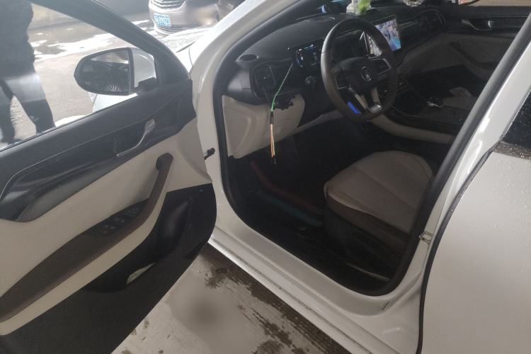 Used BYD Qin PLUS 2024 HONOR Edition DM-i 120KM Leading Model Interior 3