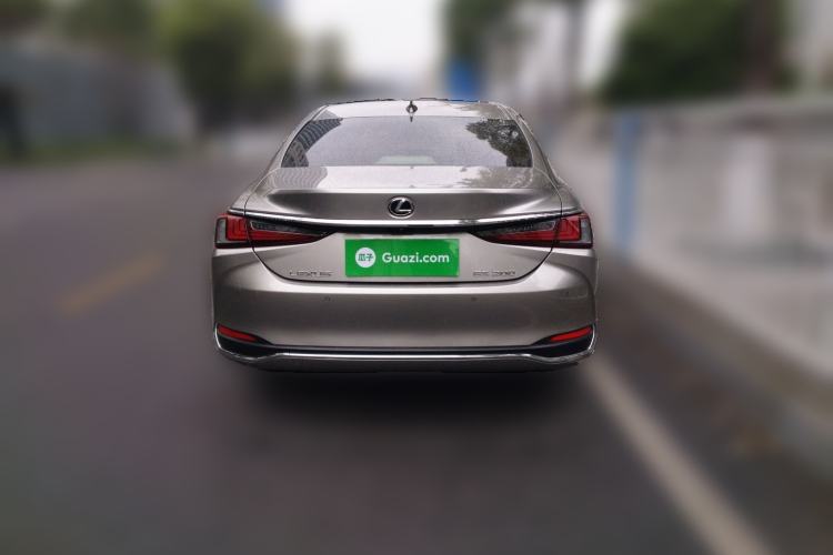 Used Lexus ES 2022 200 Excellence Edition
