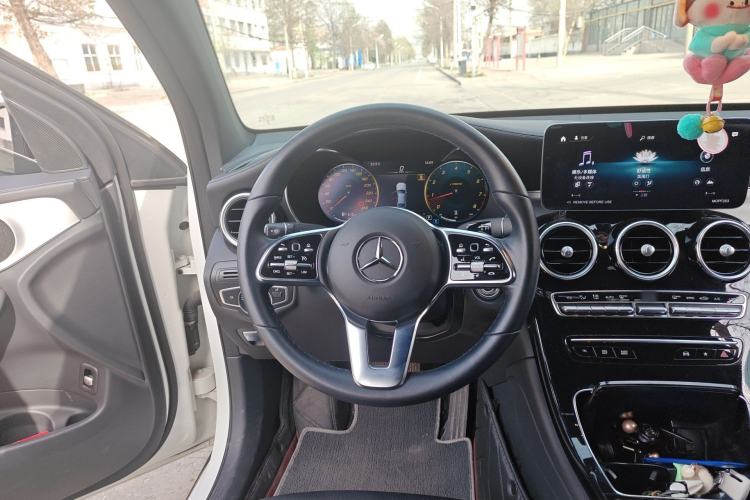 Used Mercedes-Benz GLC Coupe 2022 Refreshed GLC 260 4MATIC Coupe SUV Steering Wheel