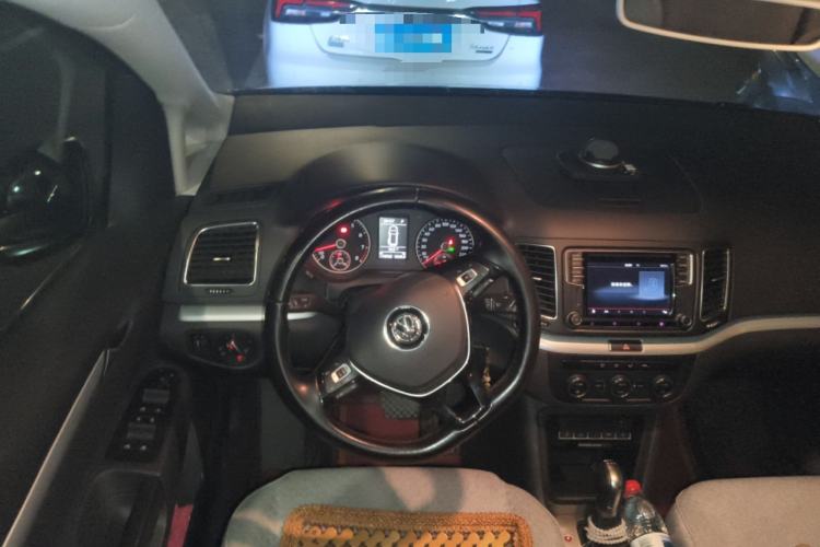 Used Volkswagen Sharan 2016 280TSI Enjoyment Model 7-Seater
