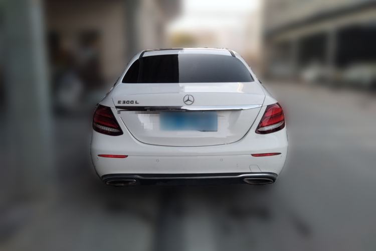 Used Mercedes-Benz E-Class 2018 Facelift E 300 L Luxury Edition
