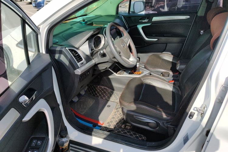 Used JAC Group Refine S3 2016 1.5L Manual Luxury Smart Version
