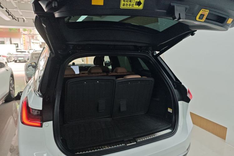 Used Nio ES8 2020 580 km Signature Edition 7-Seater Version
