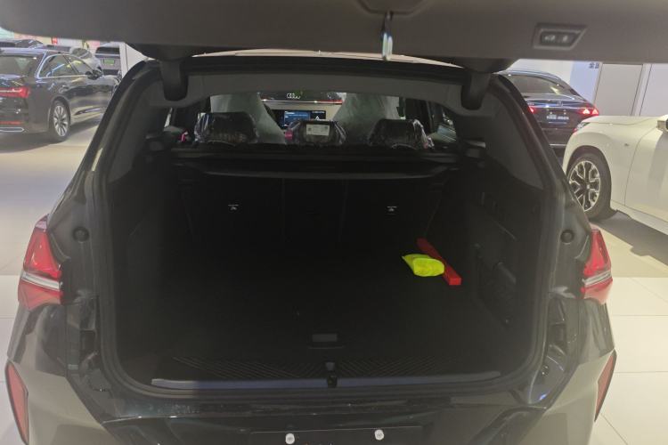 Used BMW X3 2025 xDrive30L Leading Model M Sport Package
