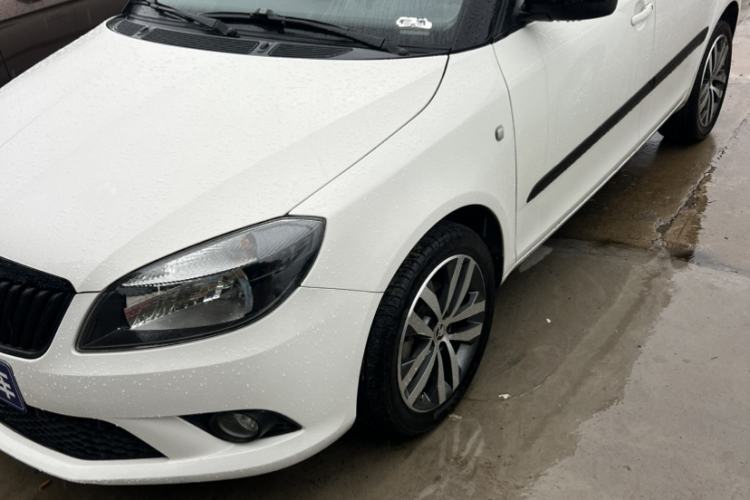 Used Skoda Fabia 2014 1.6L Automatic Sport Edition
