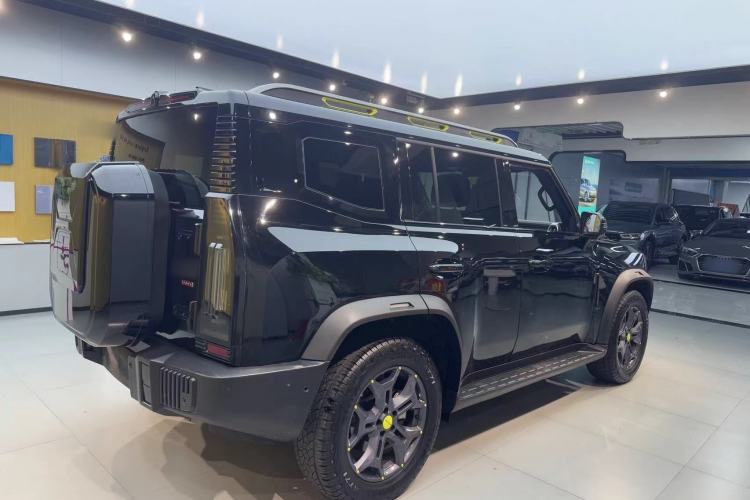 Used JETOUR Traveler 2023 2.0T All-Wheel Drive CrossPRO+
