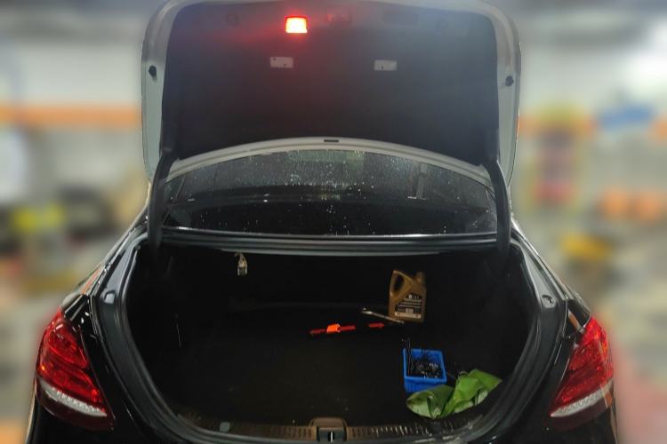 Used Mercedes-Benz E-Class 2016 E 200 L Trunk