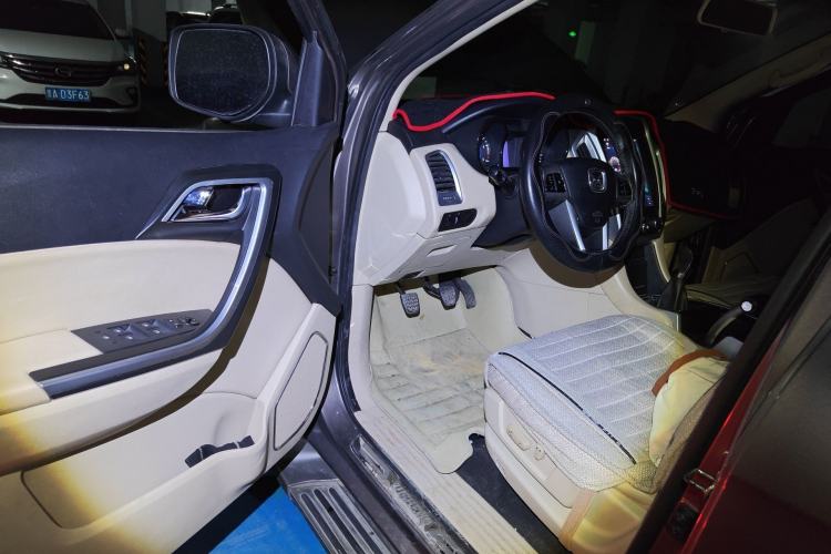 Used JMC Yusheng S350 2013 2.4T Manual Two-Wheel Drive Diesel Ultra-Luxury 5-Seater
