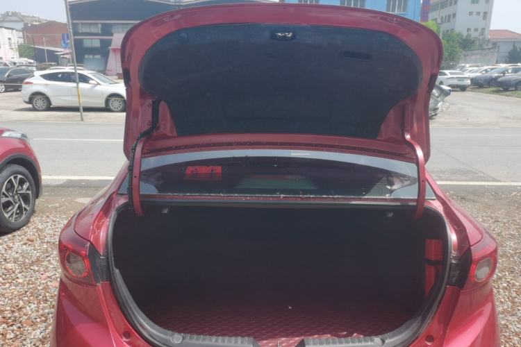 Used Mazda 3 Axela 2019 Cloud-Controlled Sedan 1.5L Automatic Luxury Model China VI Standard Trunk