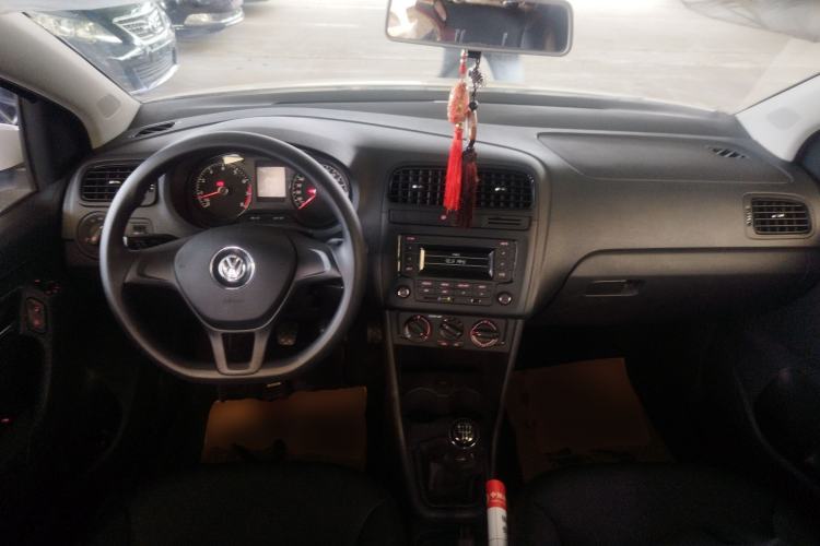 Used Volkswagen Polo 2016 1.4L Manual Fashion Model