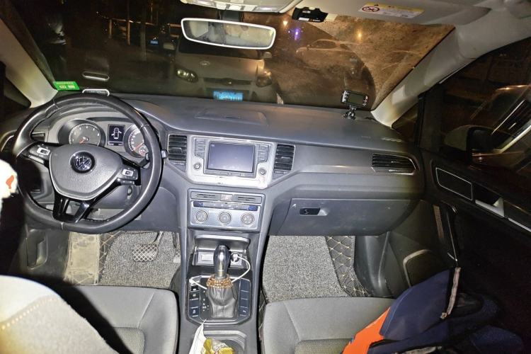 Used Volkswagen Golf Sportsvan 2016 230TSI Automatic Trend Edition
