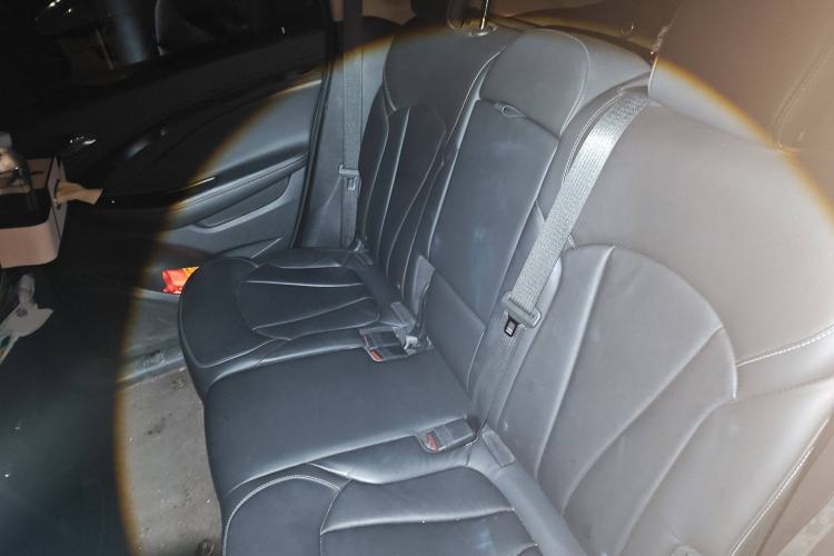 Used Buick Envision 2017 28T Four-Wheel Drive Elite Model Left Rear Seat
