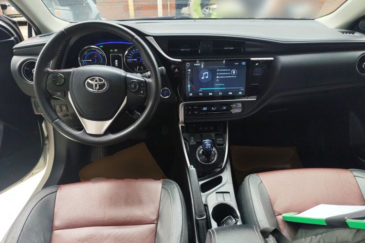 Used Toyota Corolla 2018 Dual-Engine 1.8L E-CVT Smart Edition Center Console