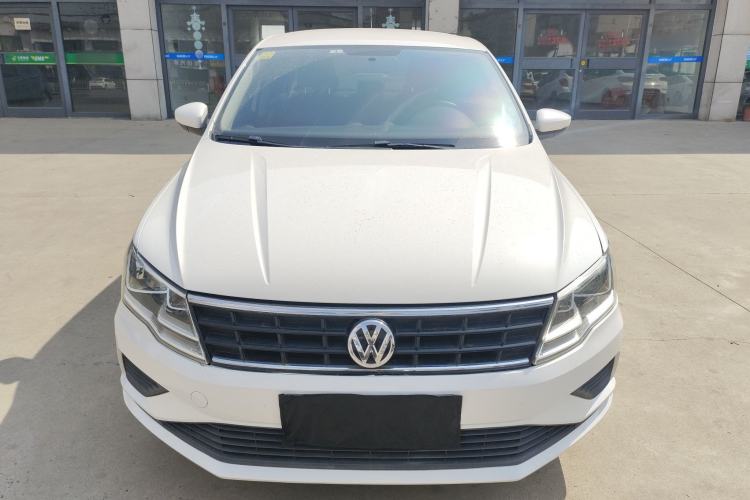 Used Volkswagen Jetta 2017 1.5L Manual Fashion Edition