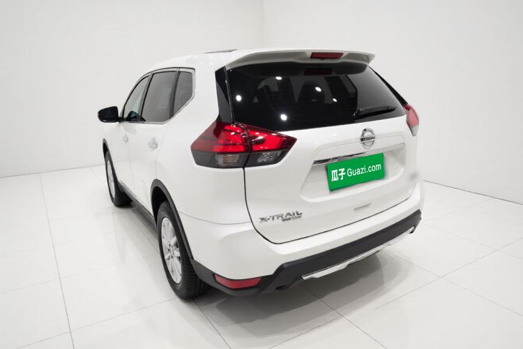 Used Nissan X-Trail 2022 Revised Version 2.0L Two-Wheel Drive Smart Connect Premium Edition Exterior 3