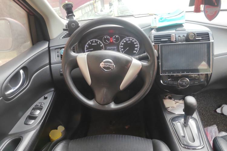 Used Nissan Tiida 2011 1.6L CVT Smart Version
