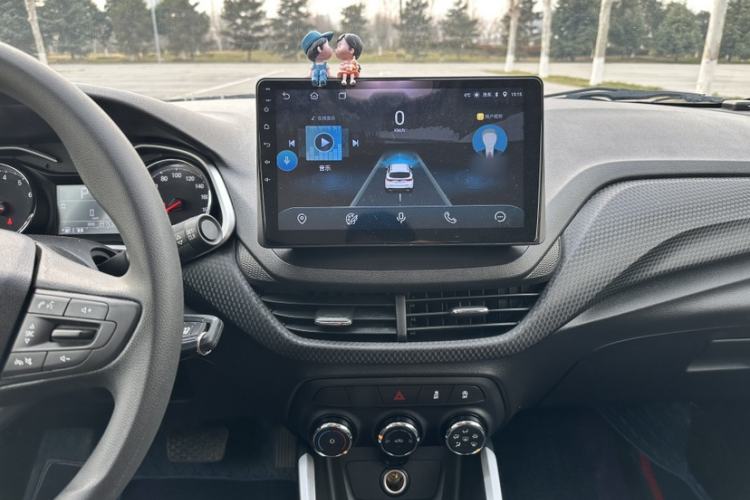 Used Chevrolet Cavalier 2022 325T Automatic Enjoyment Edition Audio And AC Panel