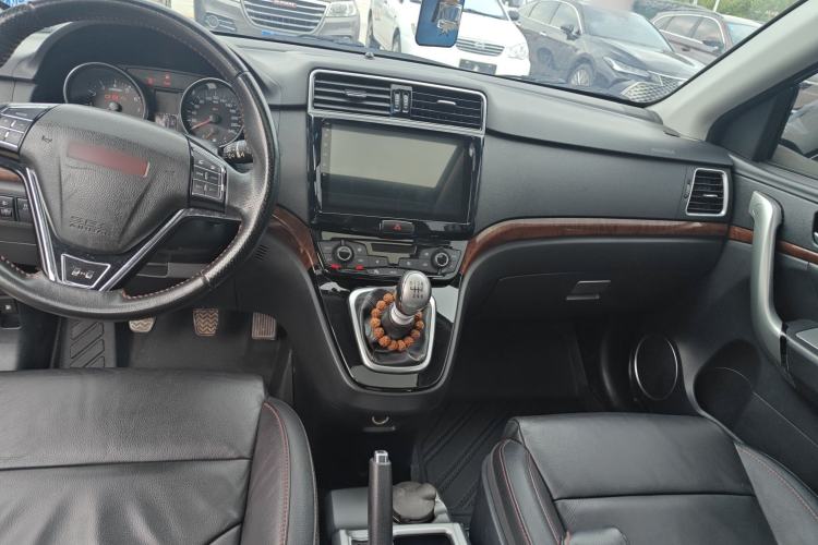 Used Haval H6 2014 Sport Version 1.5T Manual Two-Wheel Drive Elite Edition Center Console