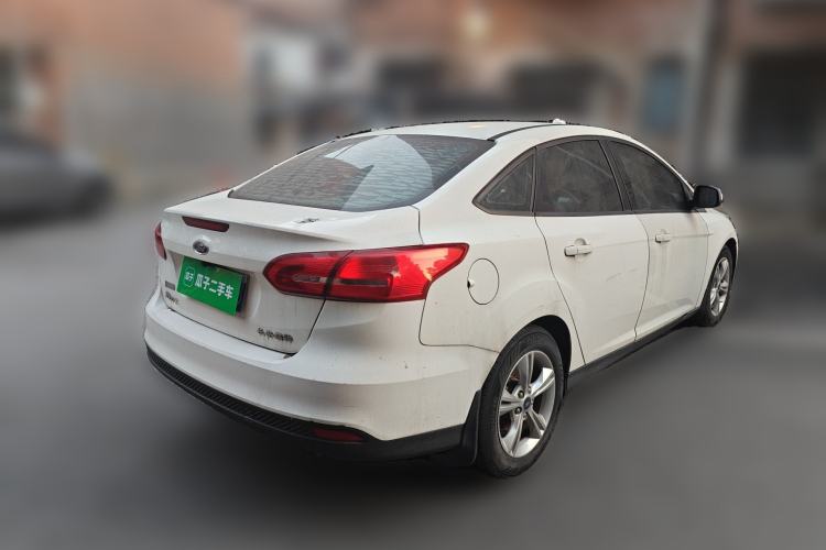 Used Ford Focus 2015 Sedan 1.6L Automatic Comfort Model
