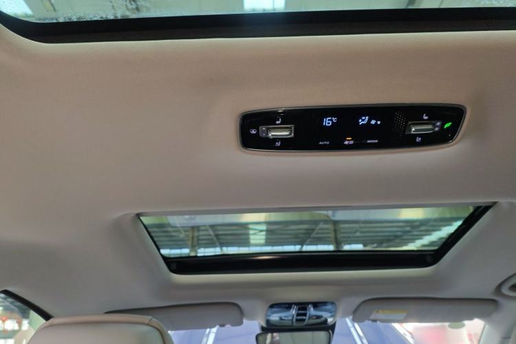 Used Roewe iMAX8 2021 400TGI Supreme Series Ultimate Edition