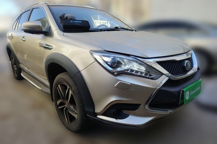 Used BYD Tang New Energy 2015 2.0T Four-Wheel-Drive Flagship Model

