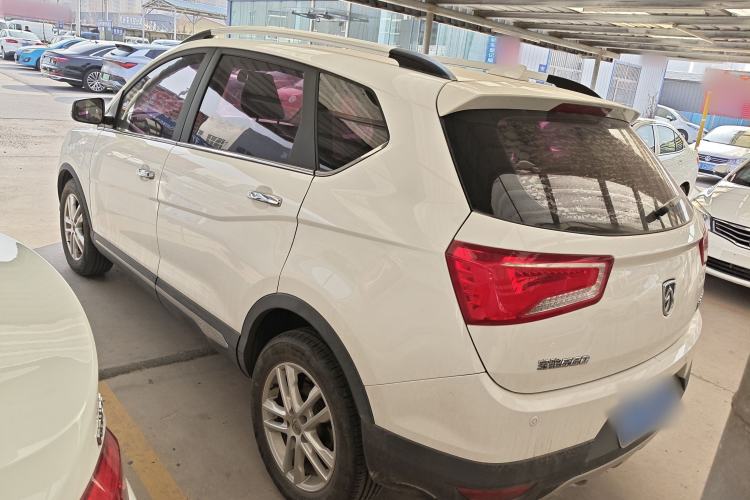 Used Baojun 560 2015 1.8L Manual Elite Edition
