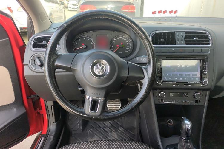 Used Volkswagen Polo 2012 1.6L Cross Polo Automatic Transmission Steering Wheel