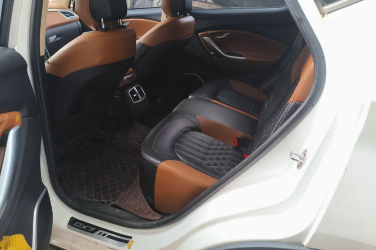 Used Soueast DX7 2018 1.5T Automatic Luxury Model Left Rear Seat