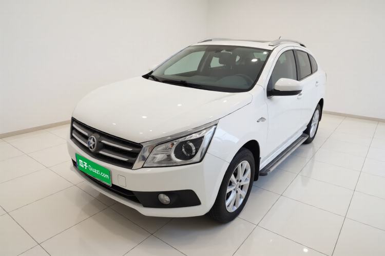 Used Venucia T70 2015 2.0L CVT Smart Edition Guazi used car, China used car export, Used car for sale, Used  cars, Cheapest cars for sale