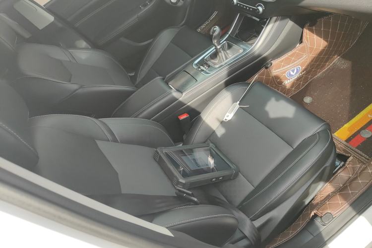 Used Changan Eado 2019 High-Energy Edition 1.6L GDI Manual Pioneer Model China VI Standard
