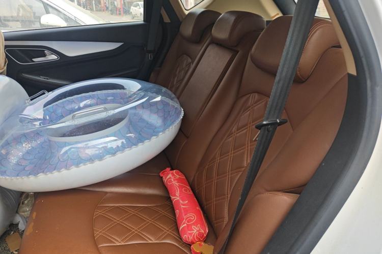 Used Baojun 560 2015 1.8L manual Comfort trim level