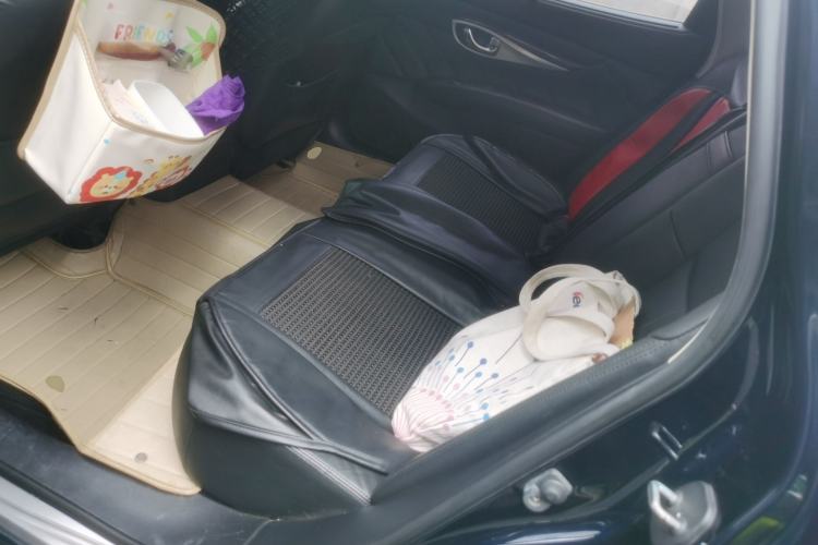 Used Infiniti Q70 2015 Q70L 2.5L Enjoyment Edition
