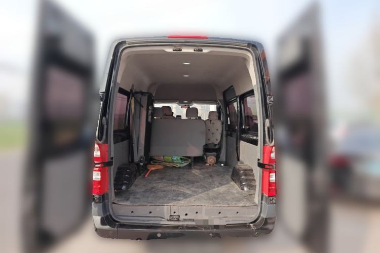 Used Foton Toano 2024 Joyear Multi-Function 2.0T Manual Long-Wheelbase Mid-Roof Model with Single Rear Tire Available in 5/6/7/9-Seater Configurations