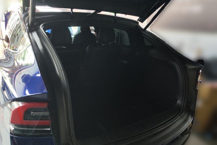 Used Tesla Model X 2019 Long-Range Version Trunk