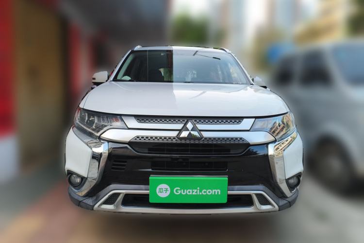 Used Mitsubishi Outlander 2020 2.4L 4x4 Zhi Xiang Edition 7-Seater
