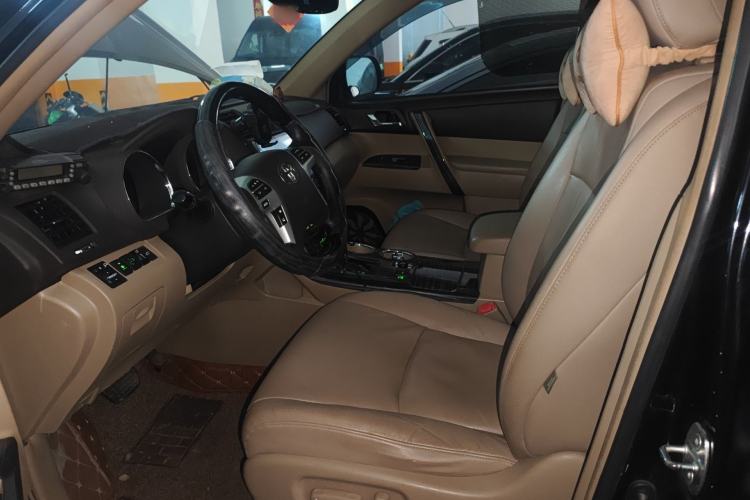 Used Toyota Highlander 2012 3.5L 4x4 7-Seater Luxury Edition Left Front Seat